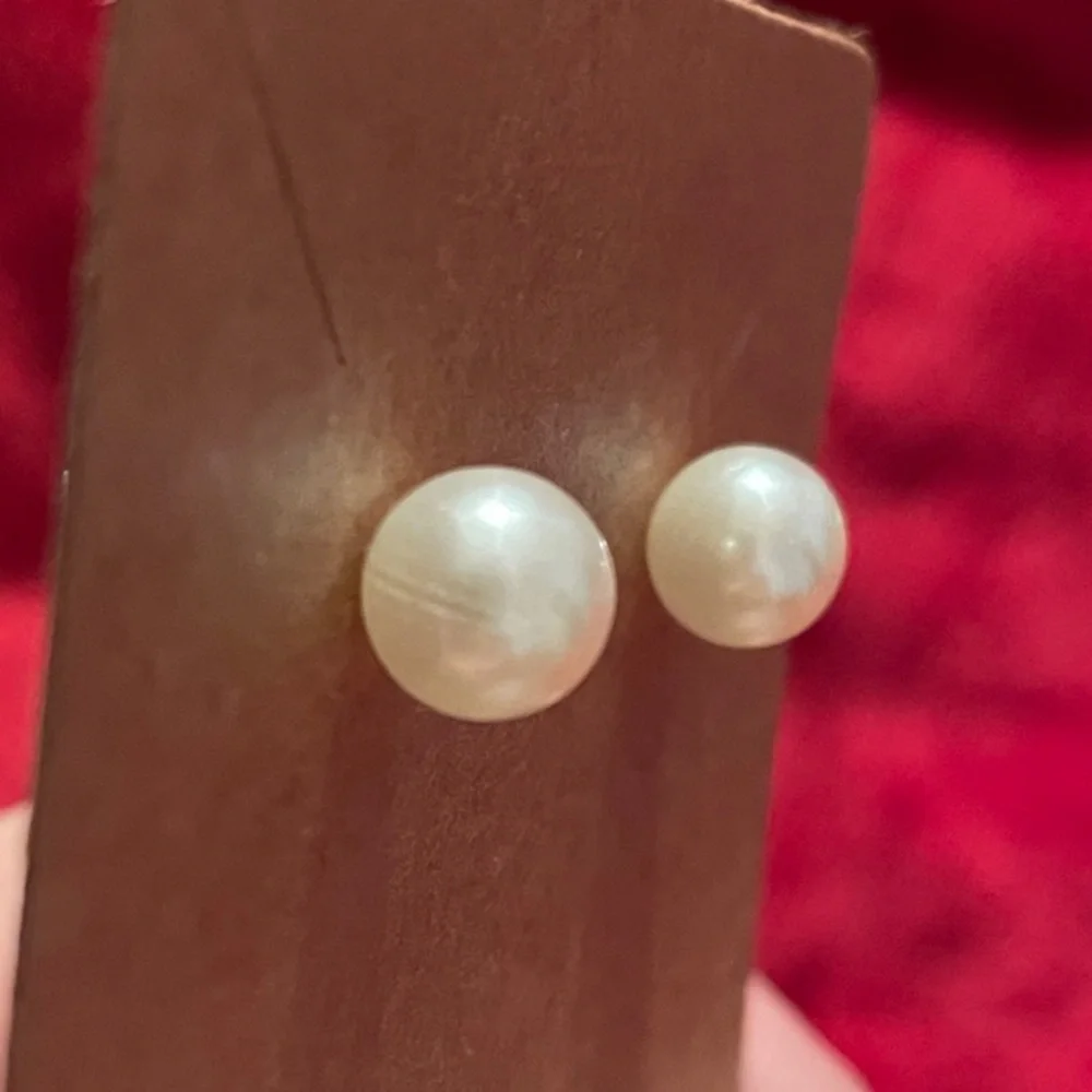Chic Faux Pearl Stud Earrings